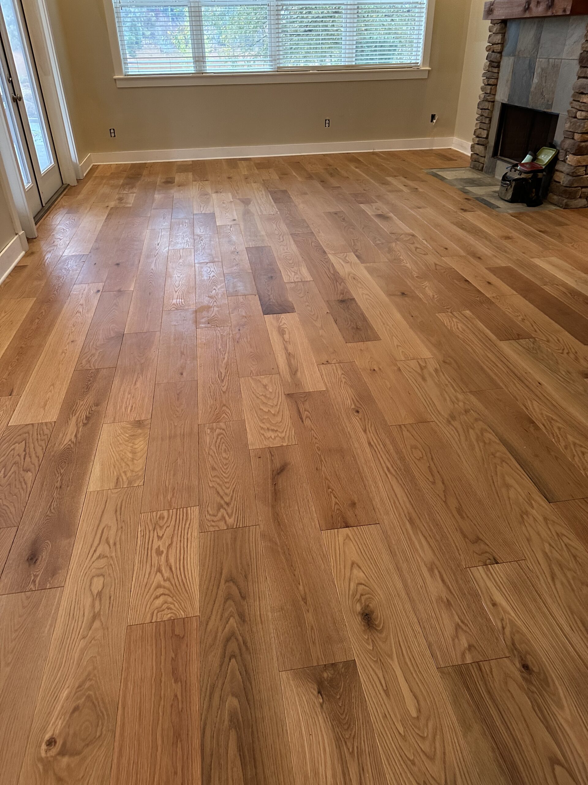 EEF8B611-FF2B-42D8-BCAA-A71ECCACB3B3